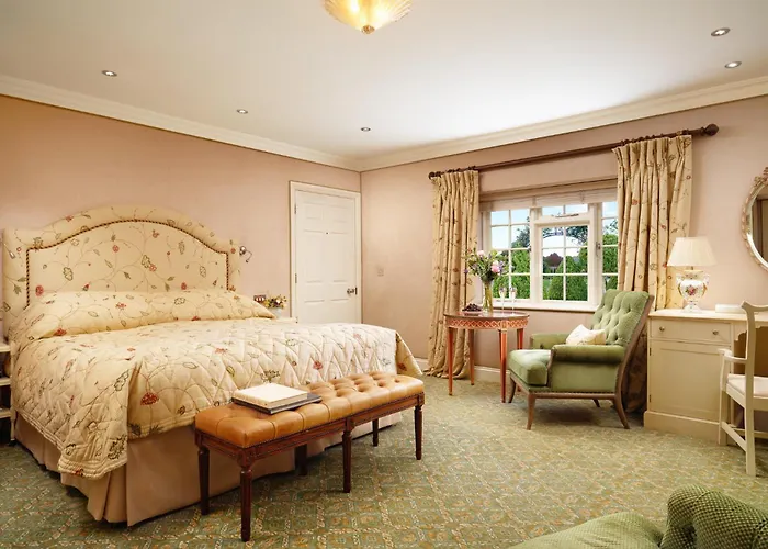 Summer Lodge Country House Hotel
